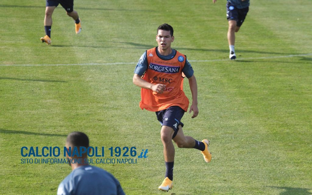 Lozano gol allenamento